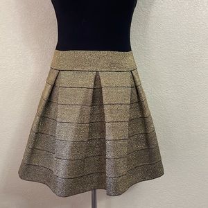 Trendy Petit Gateau Gold & Black Skater Skirt • Medium